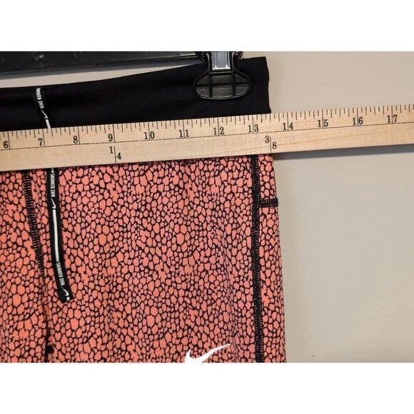 Nike Dri Fit Womens Pink Printed Relay Capri Leggings Size Small New Without Tag - Picture 2 of 10